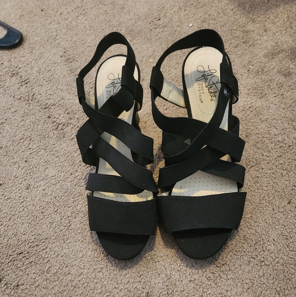 Heels - Picture 2 of 5